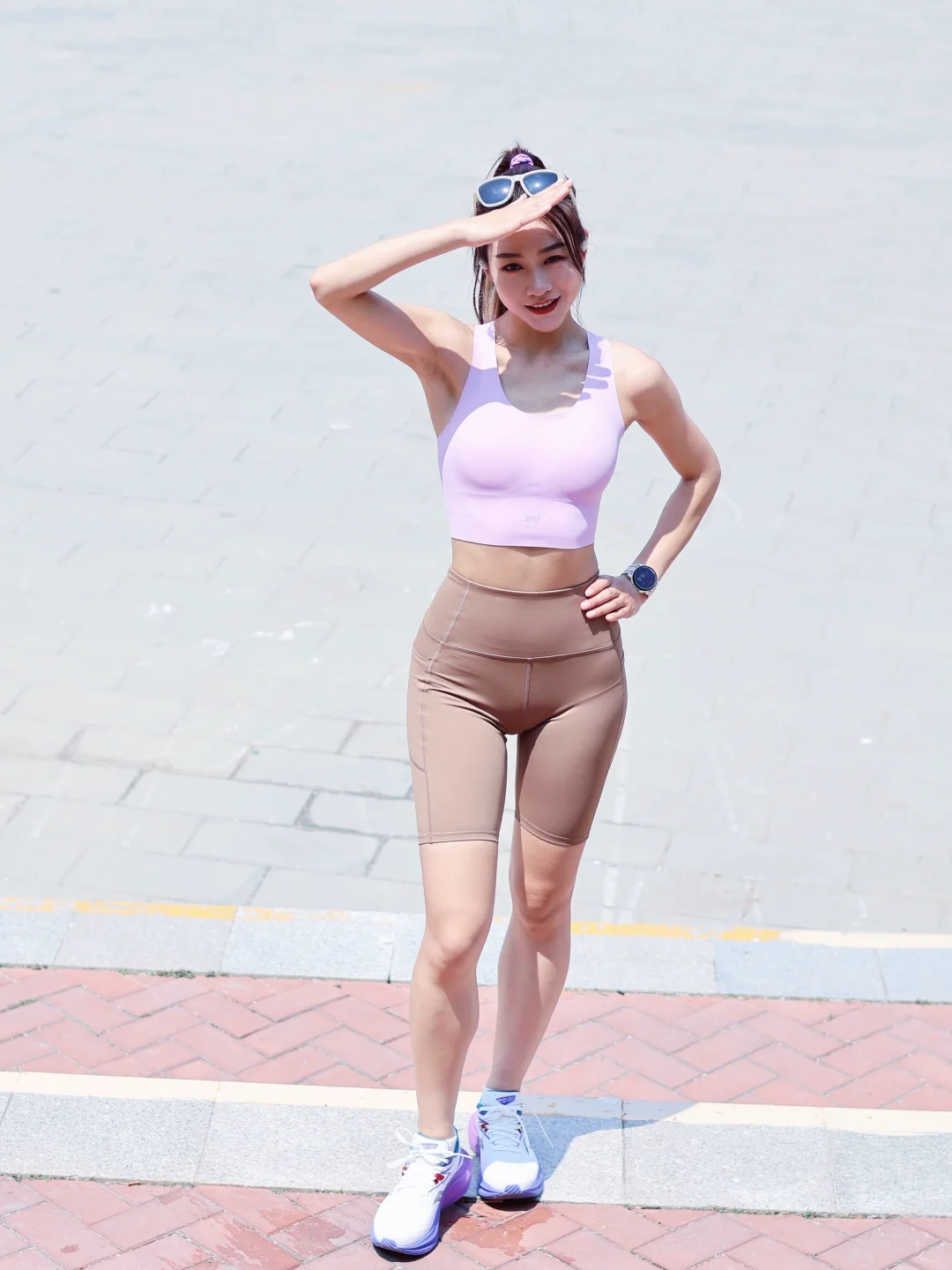 当被朋友约跑步，我说没衣服穿