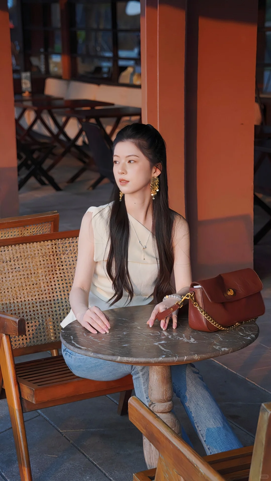 是你图书馆会偶遇的古早千金吗？