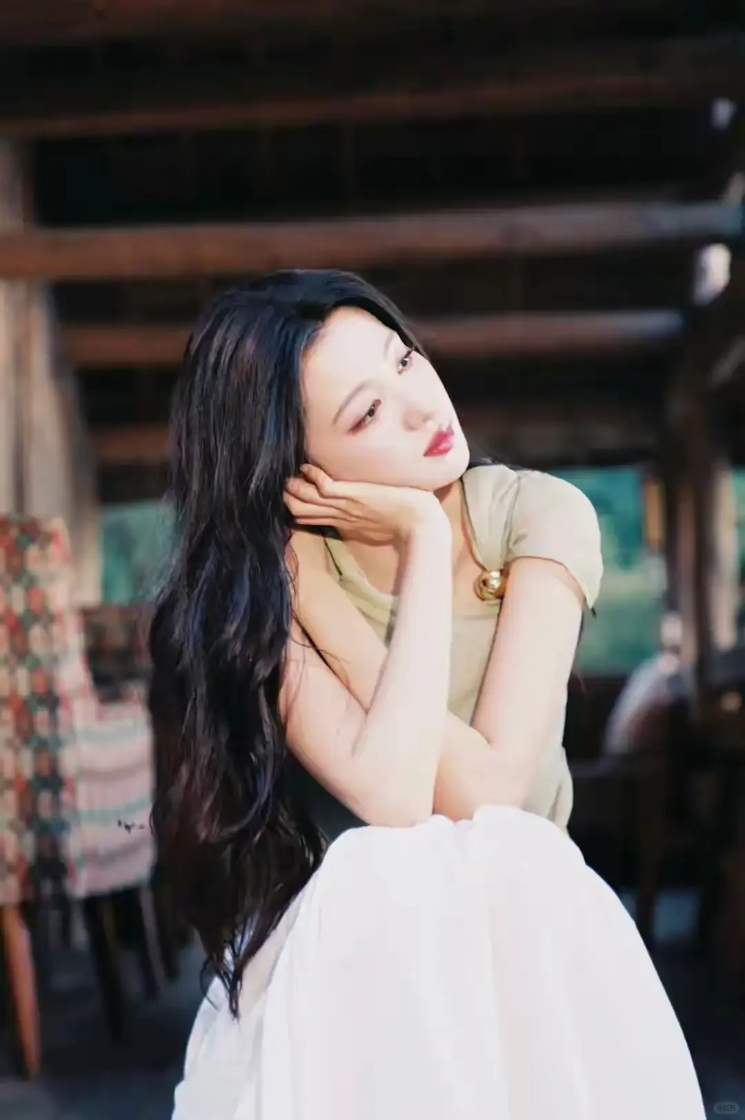 神仙姐姐王楚然不同风格穿搭真是女人味十足