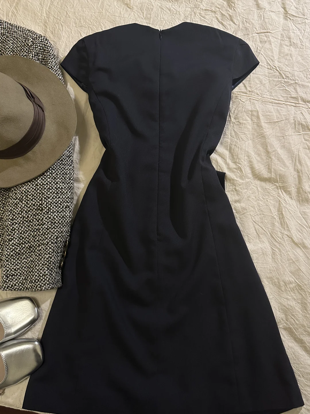 邵和古早感穿搭