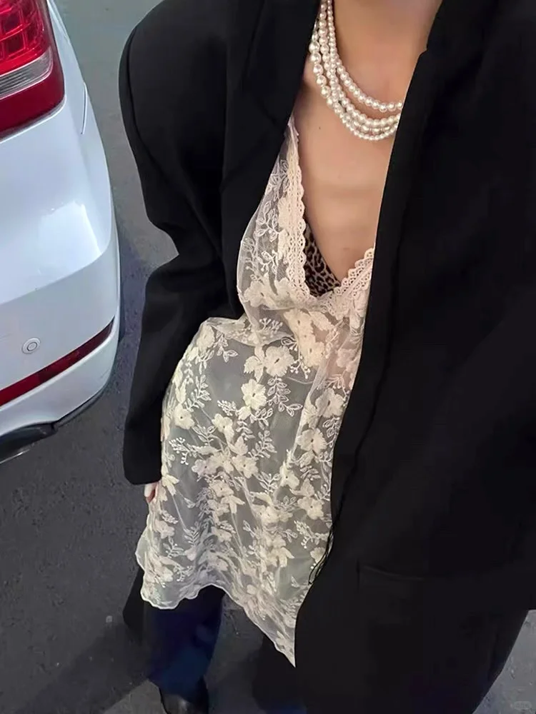 OOTD｜韩系西服叠穿内蕾丝穿搭，温柔又知性～