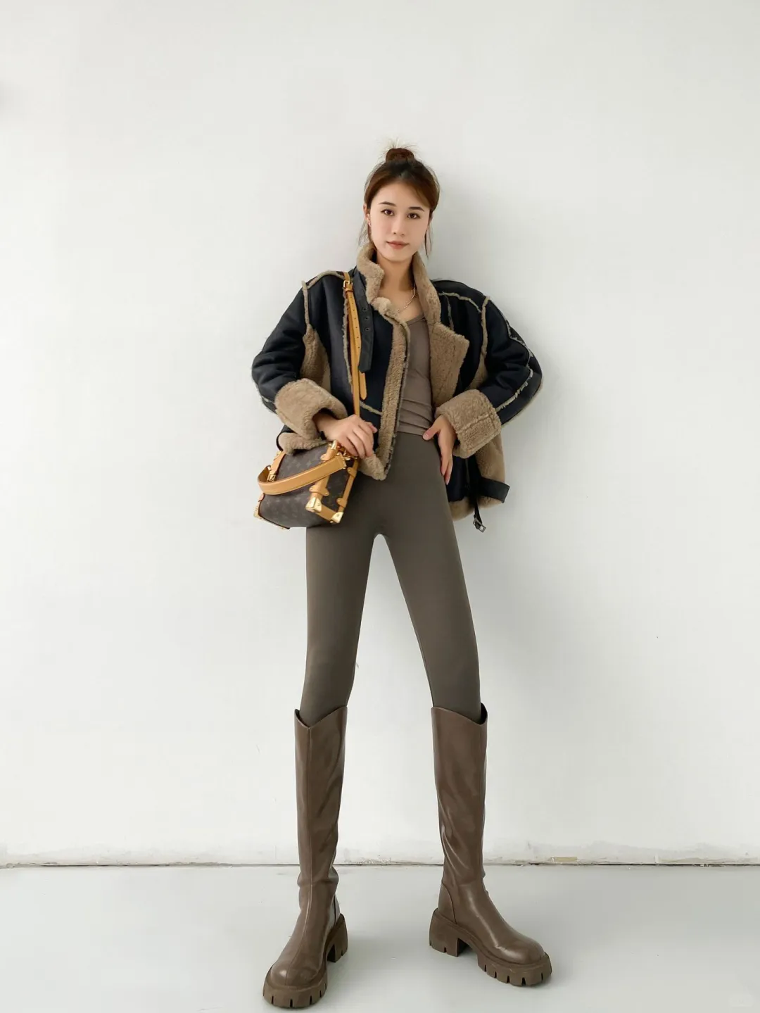 谁说瑜伽裤不能当秋裤穿？