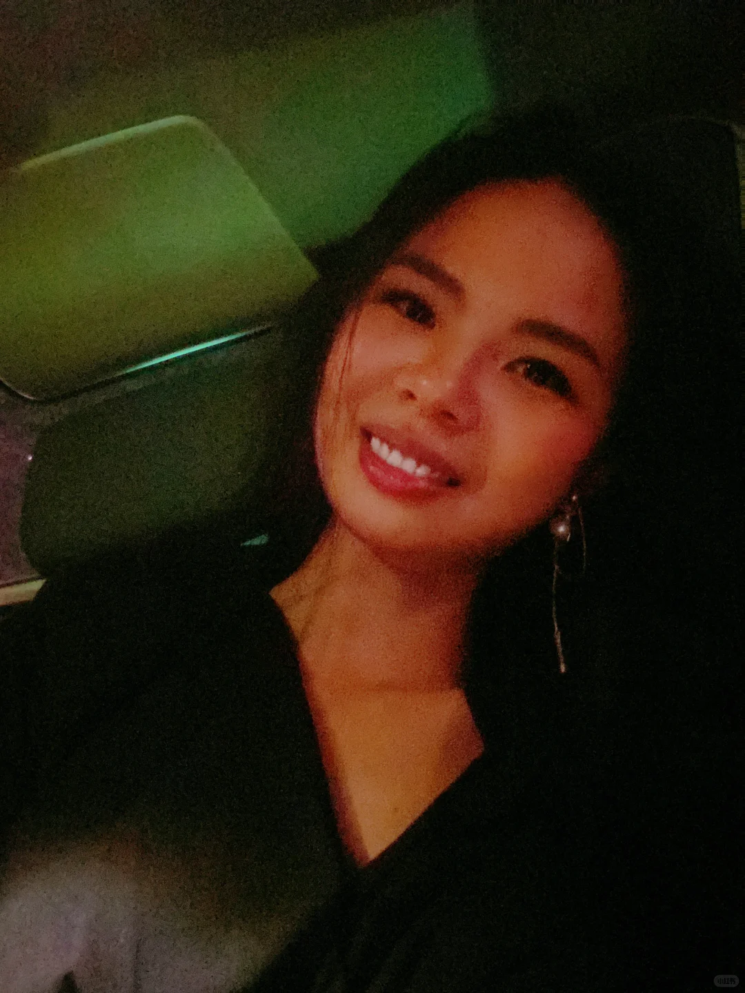 翻到自己的旧照片，不禁感叹那时又美又年轻