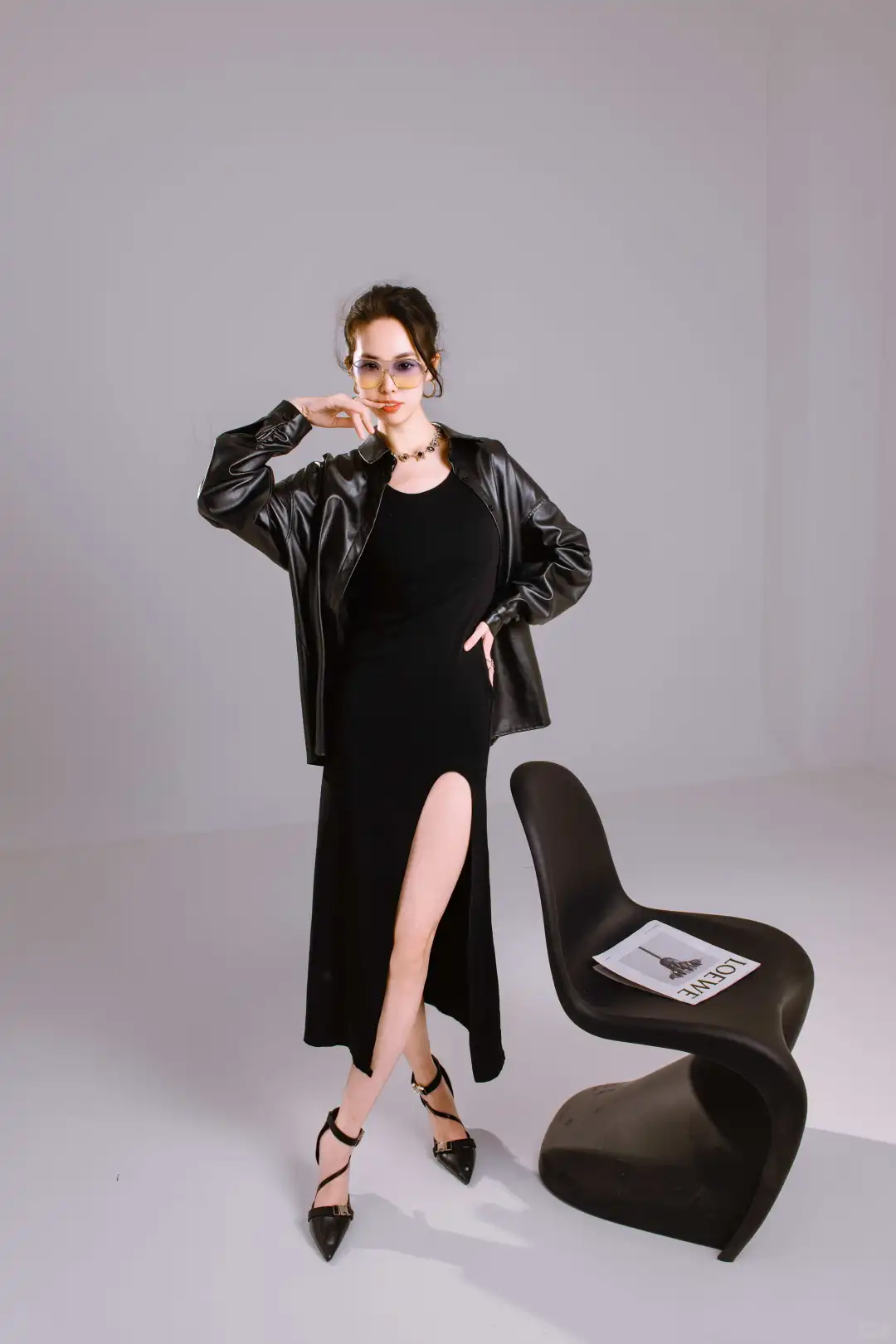 背景无物，心中有光。