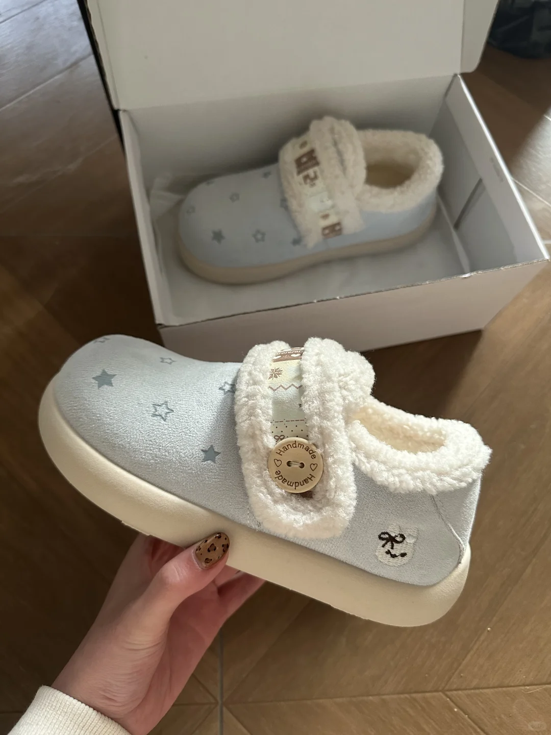 新鲜出炉的费尔岛🐰蓝色小面包棉鞋～～