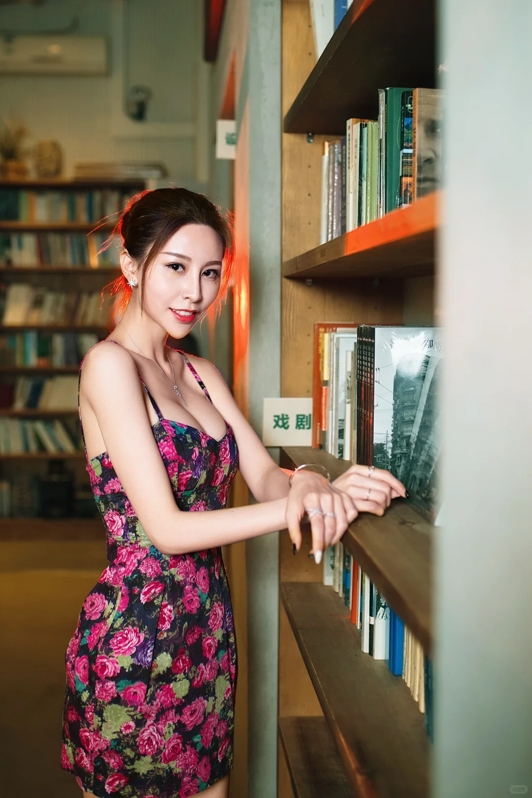 御姐预警 | 知性熟女也可以绽放美丽