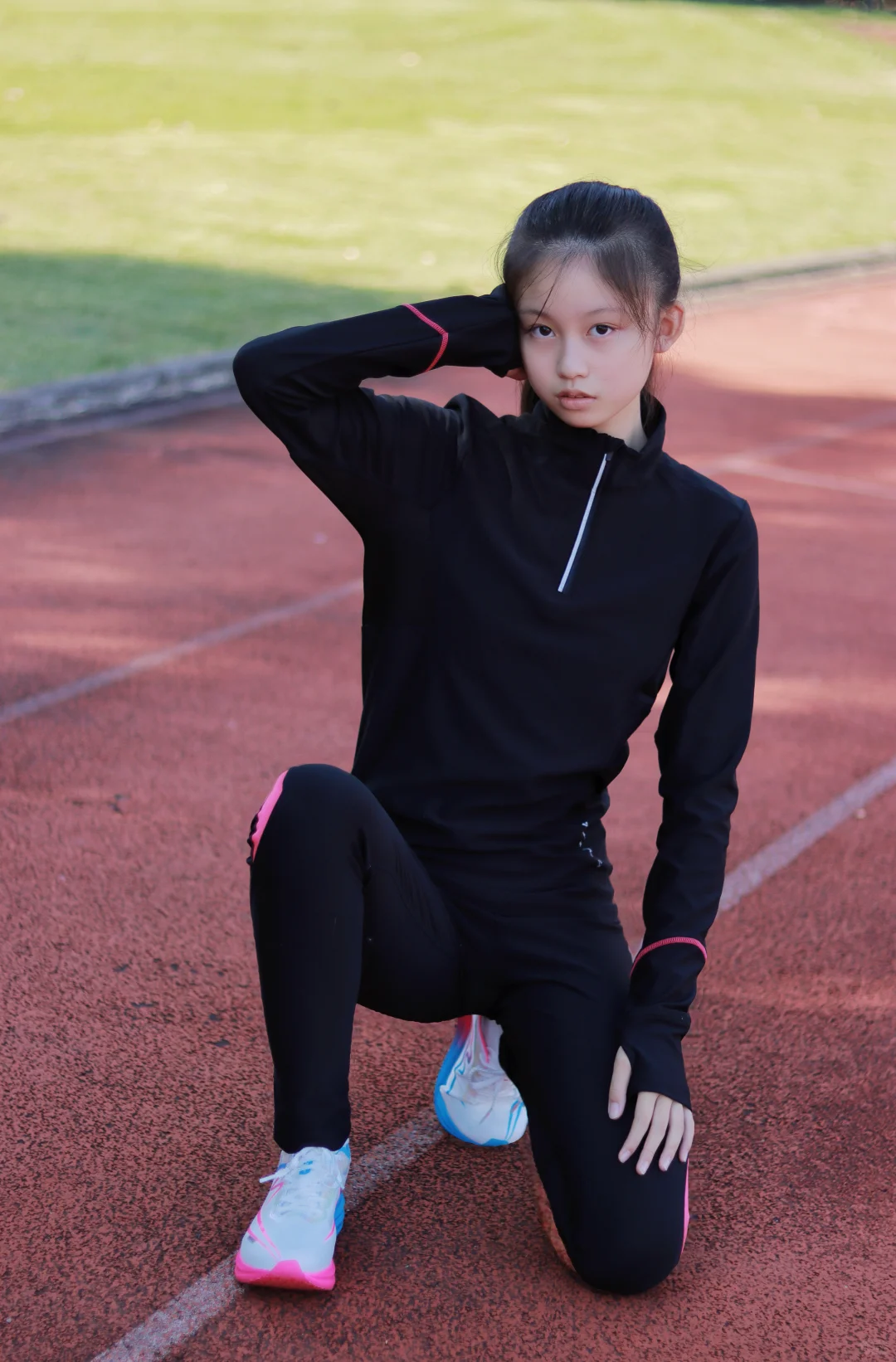 不拍戏的小演员是这样练出大长腿的！