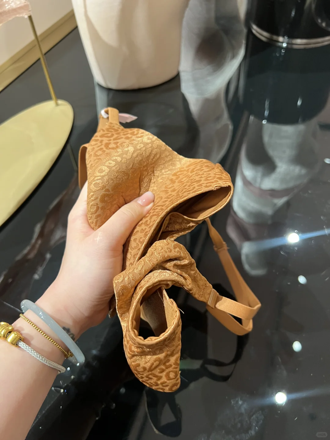 感谢维密让爷爷的老婆住上别墅