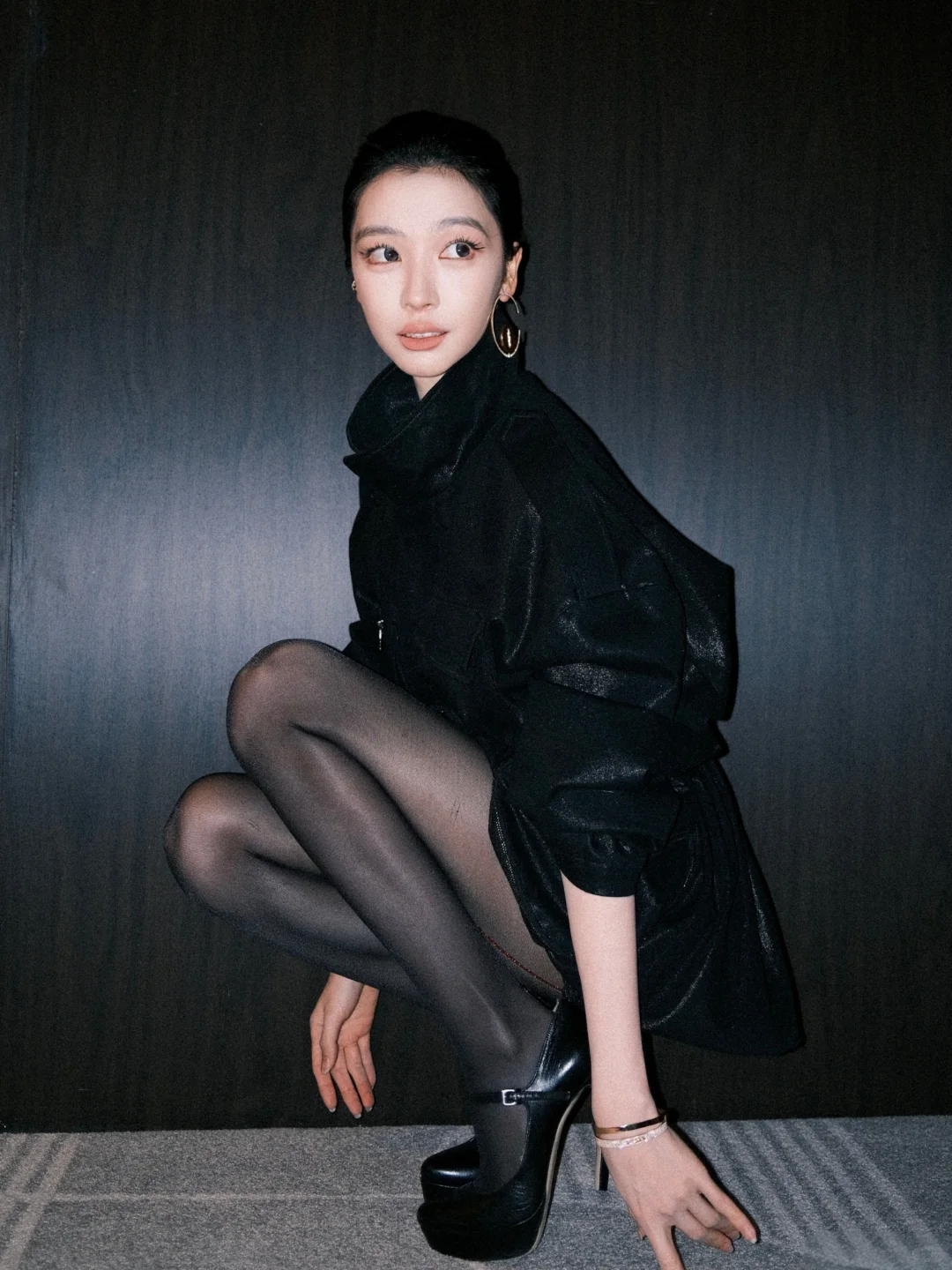 易梦玲黑丝美腿