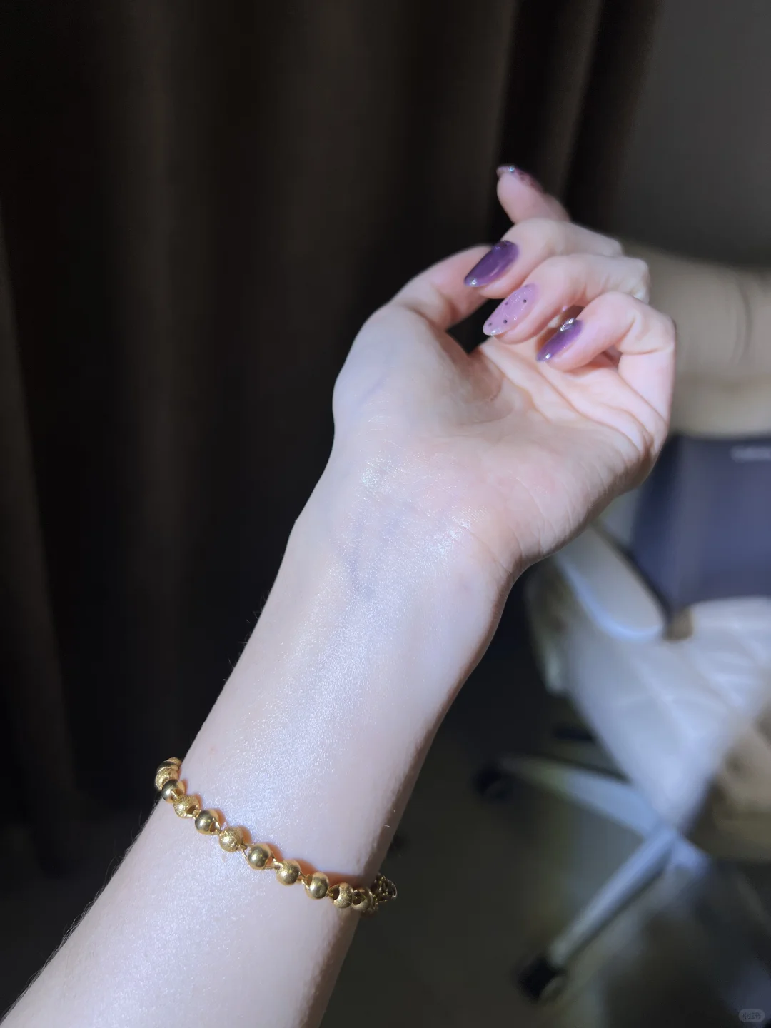 嫩到反光！忍不住摸自己腿800次！！