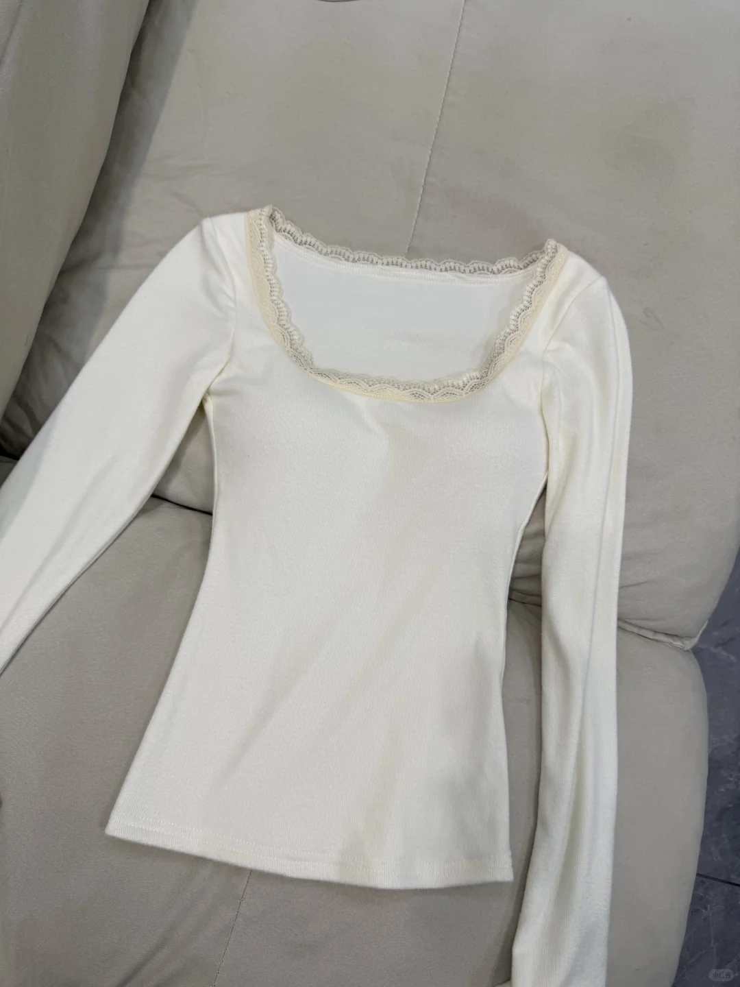 好软糯的奶白色呀～蕾丝好纯欲 谁穿谁好看