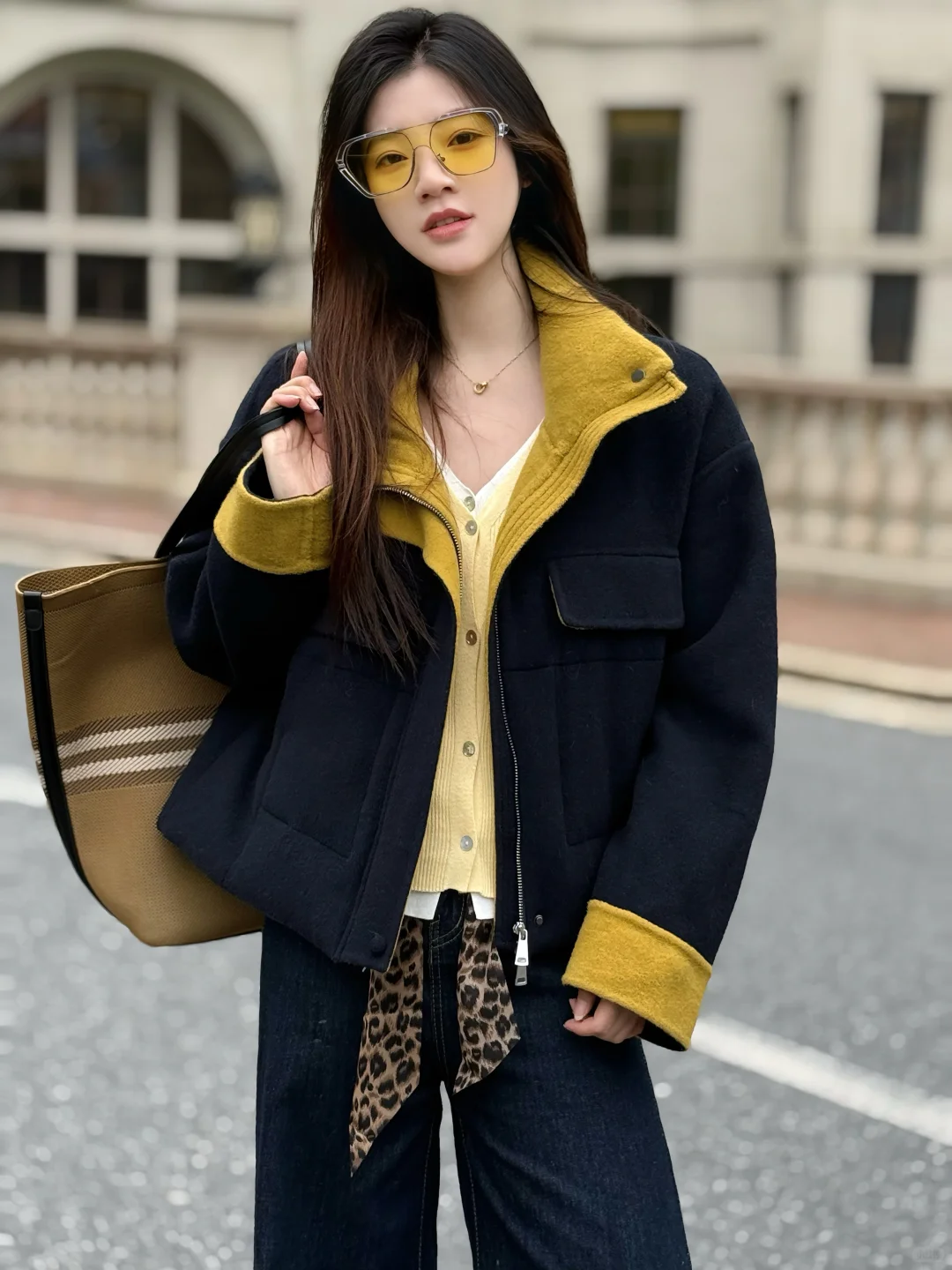 衣服爆了 模特也爆了