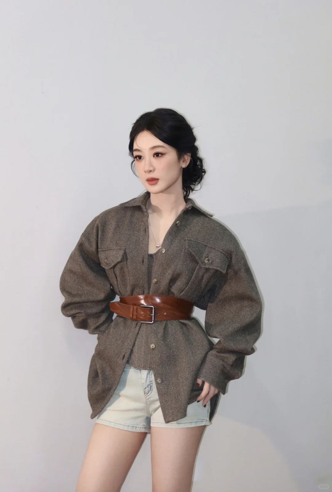 杨紫｜11.21贵气松弛感！