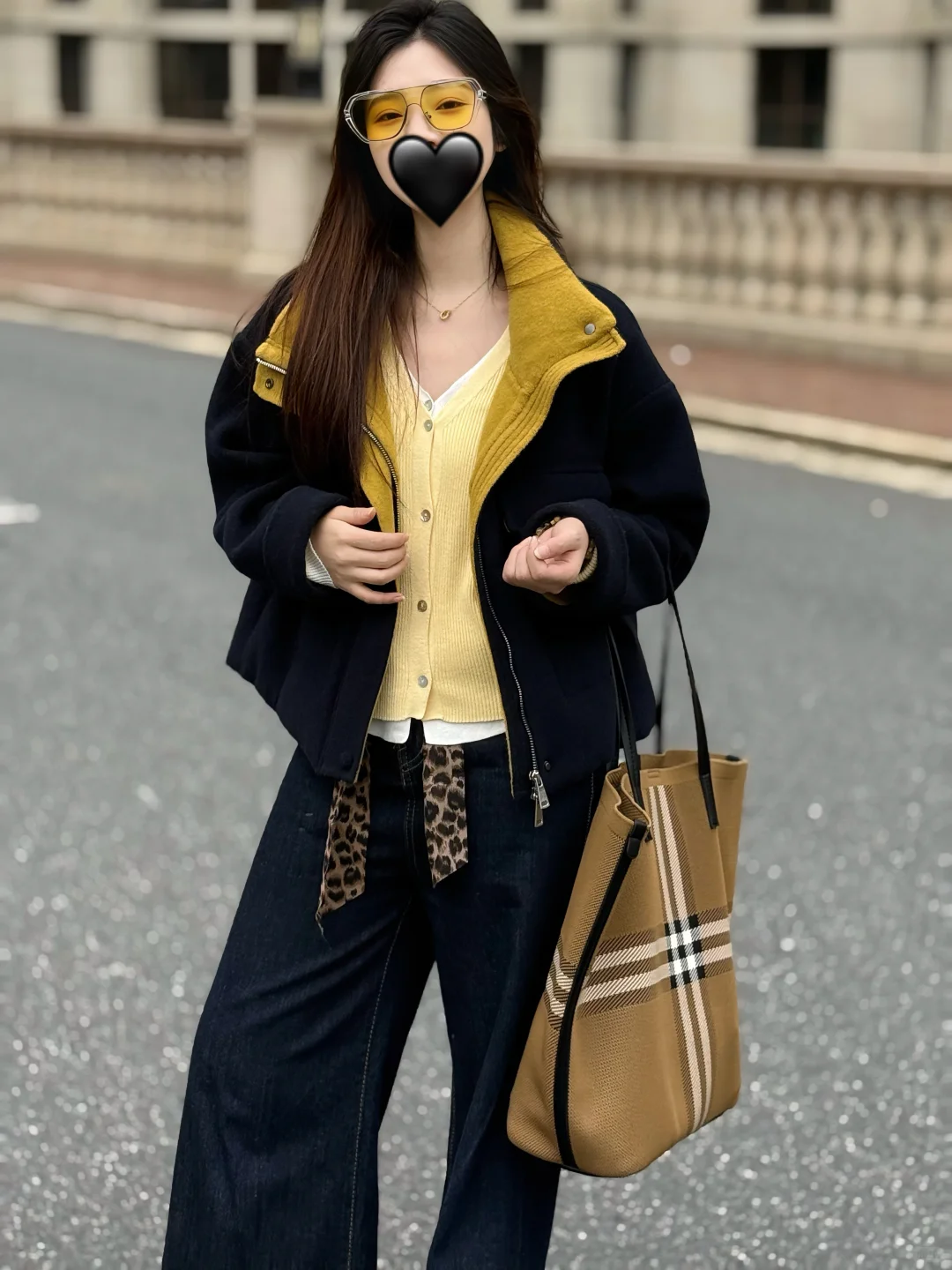 衣服爆了 模特也爆了