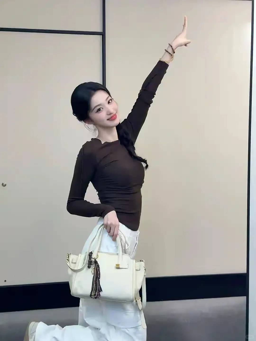 神仙姐姐王楚然不同风格穿搭真是女人味十足