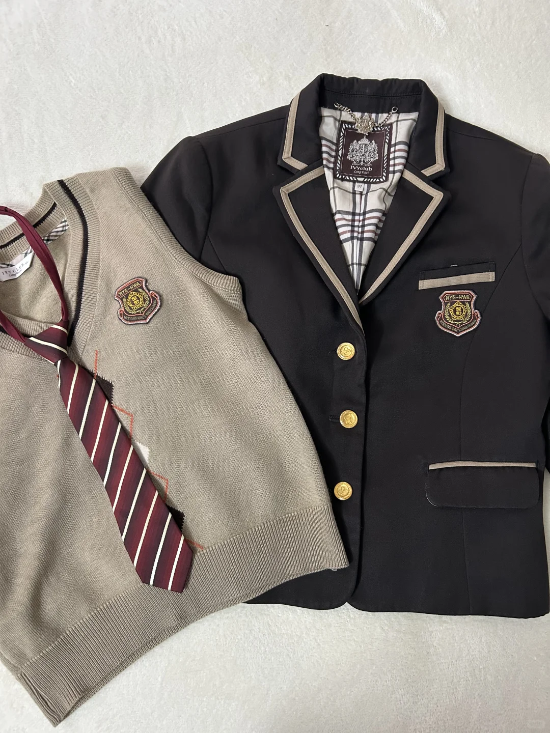 和tw小熊联名过的校服——釜山惠化女高