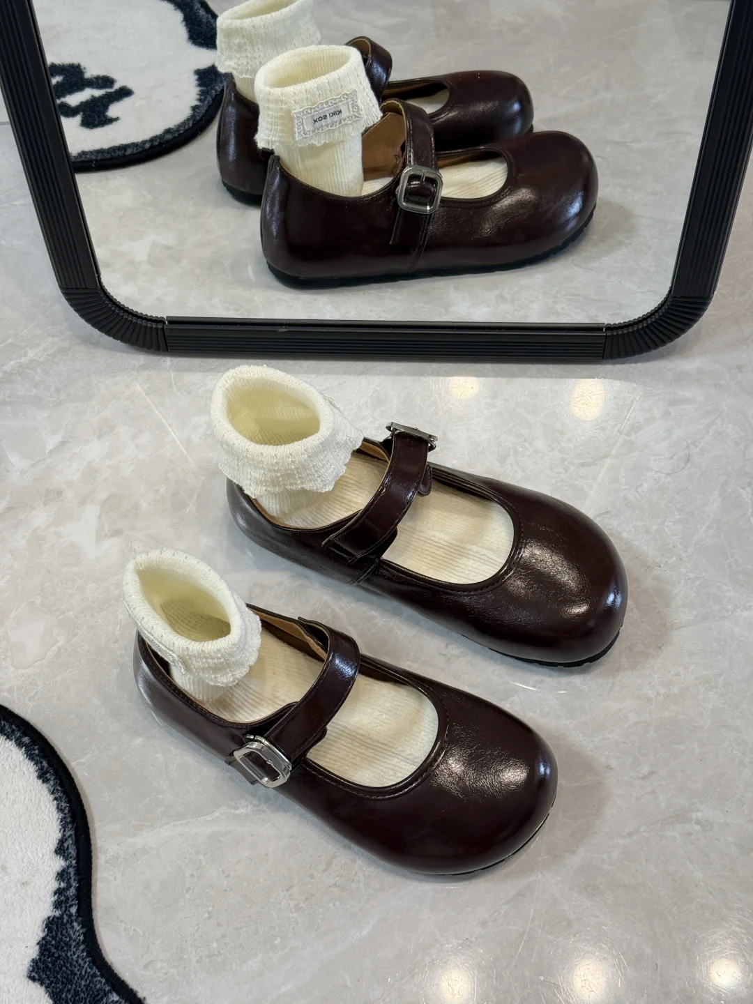 一整个爱住了🥹巧克力色的复古玛丽珍🍫