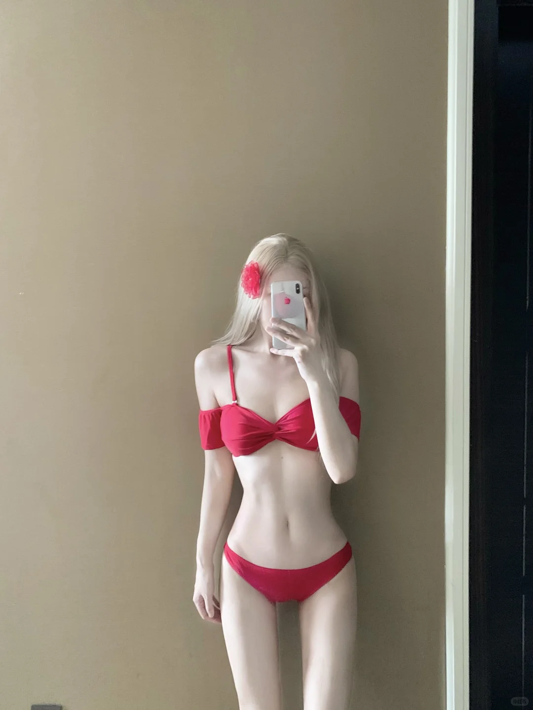 这套复古红真的好有韵味！！明艳大美女即视感