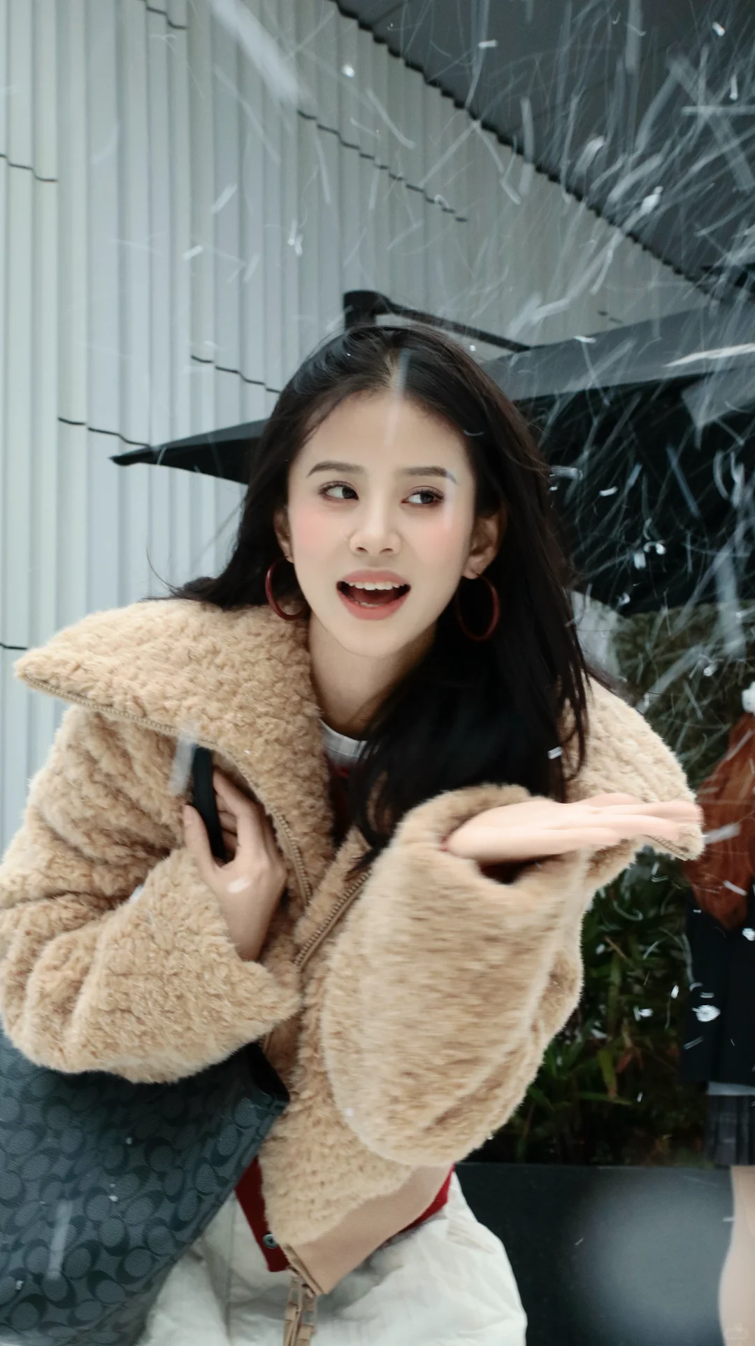 到底是谁在穿skk 家这件毛毛外套！！