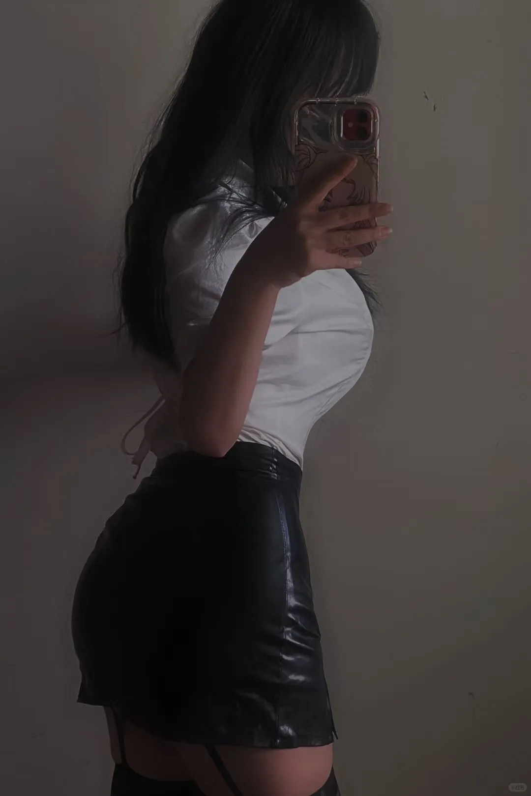 肉肉女孩的皮裤裙来啦！