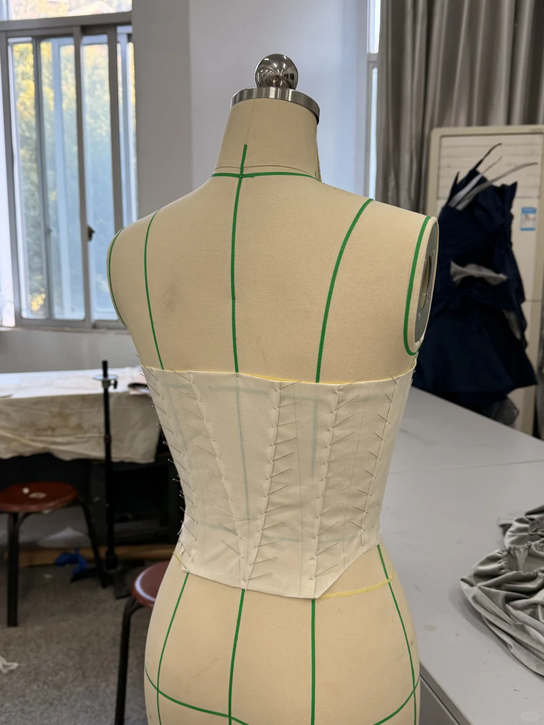 法式紧身胸衣立裁