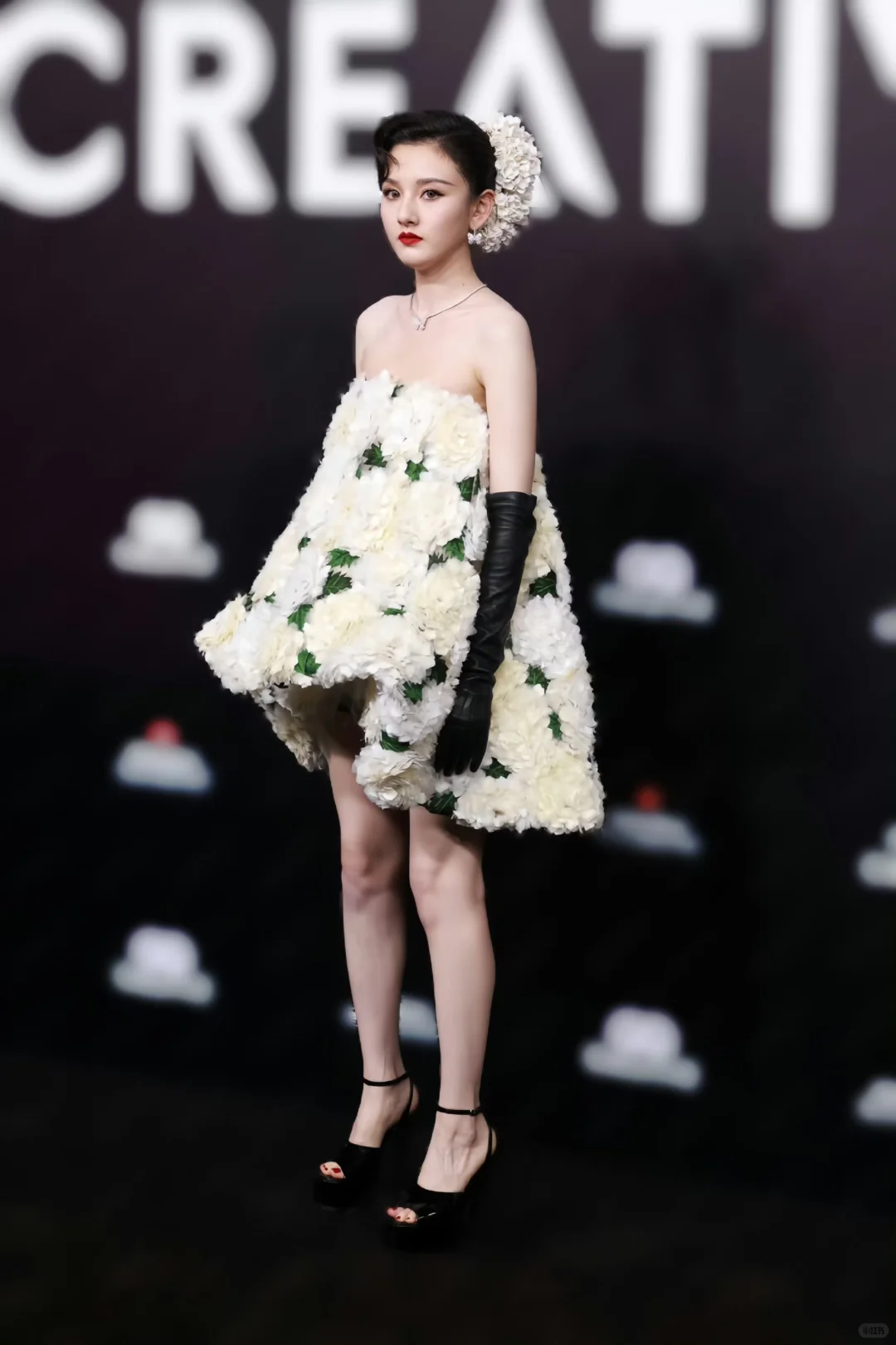 宋祖儿🩷性感华服