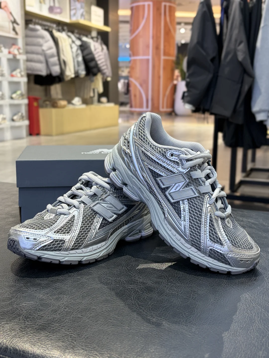 谁懂幂式穿搭和NB1906液态银的适配度！