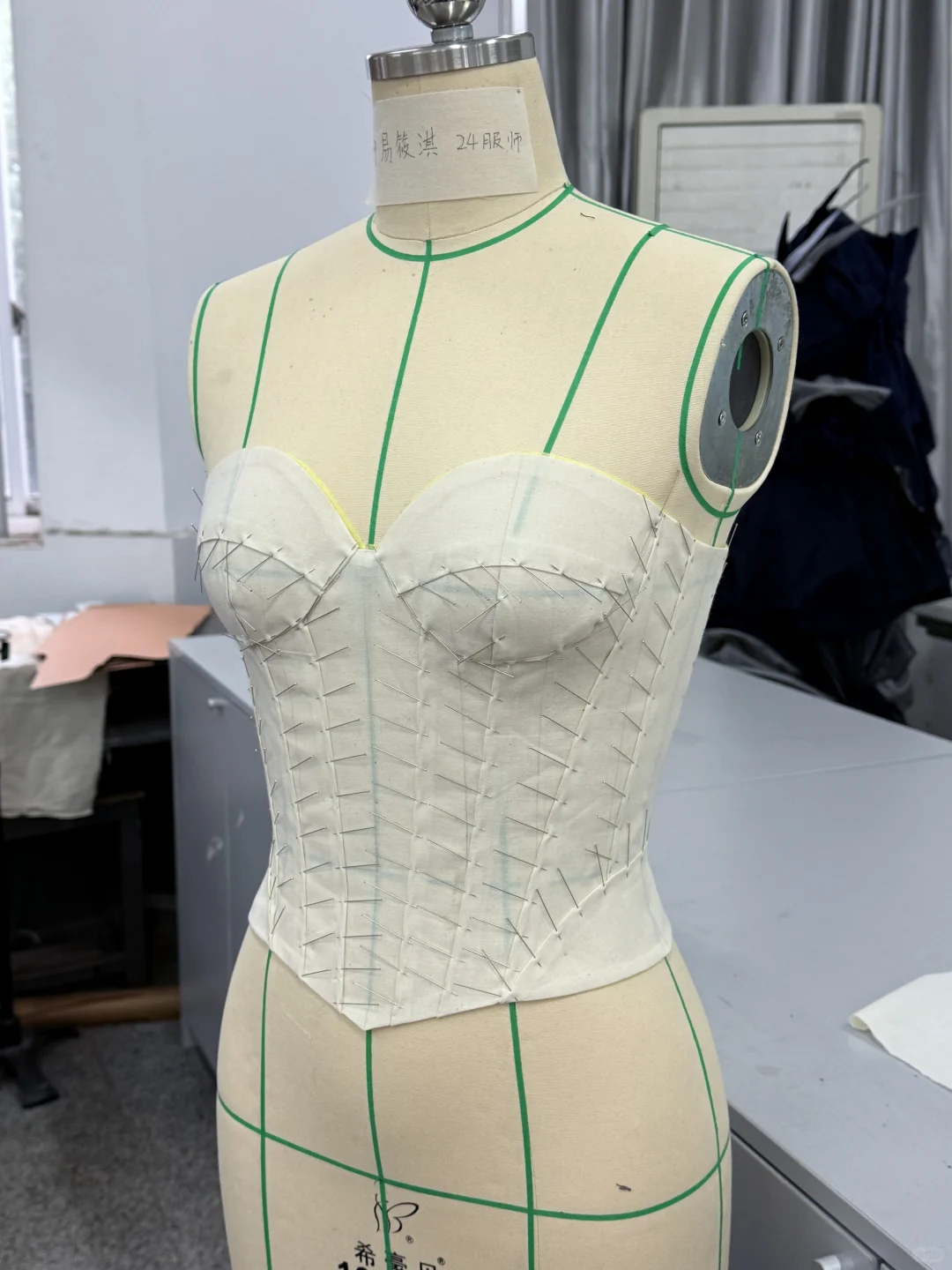 法式紧身胸衣立裁