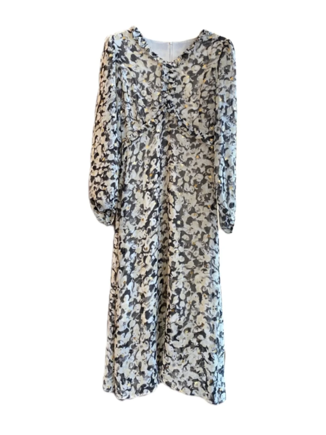 微妙勾勒出姣好的身材曲线哪个女生能够拒绝