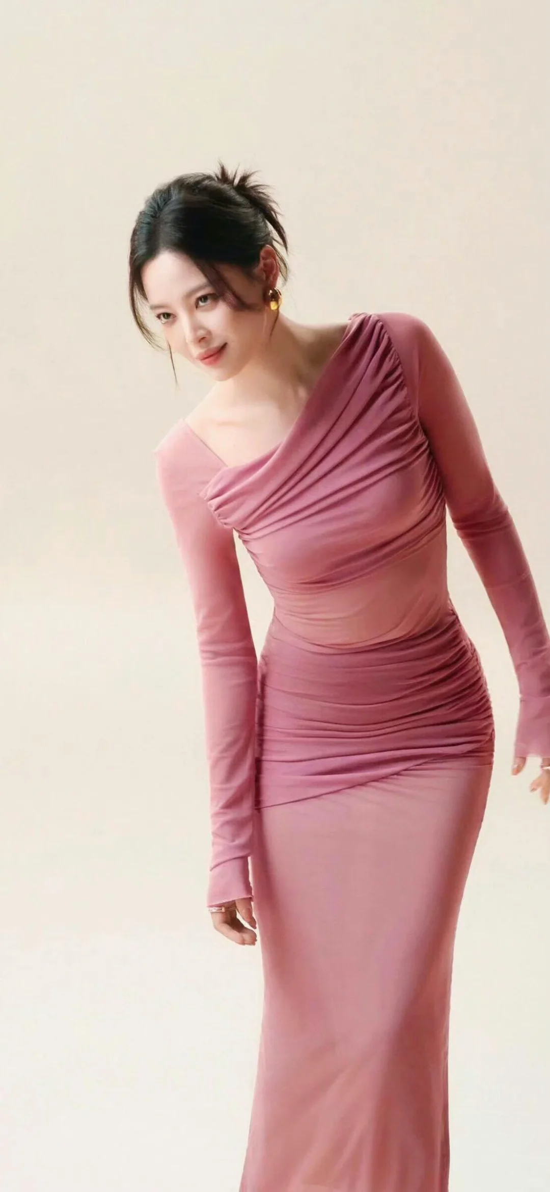 辛芷蕾壁纸！怎么会有这么仙的裙子～😍