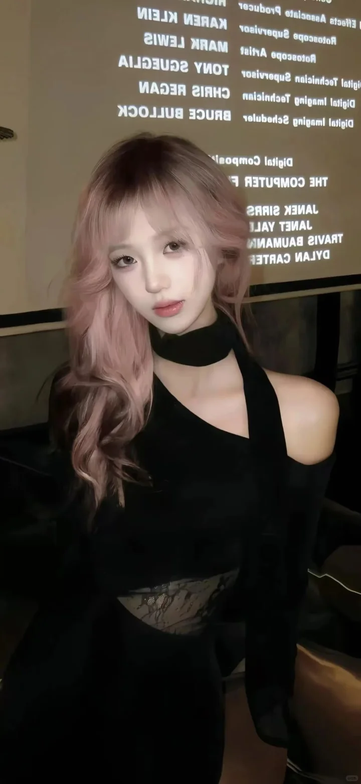 𝙒𝙚𝘾𝙝𝙖𝙩｜甜酷壁纸