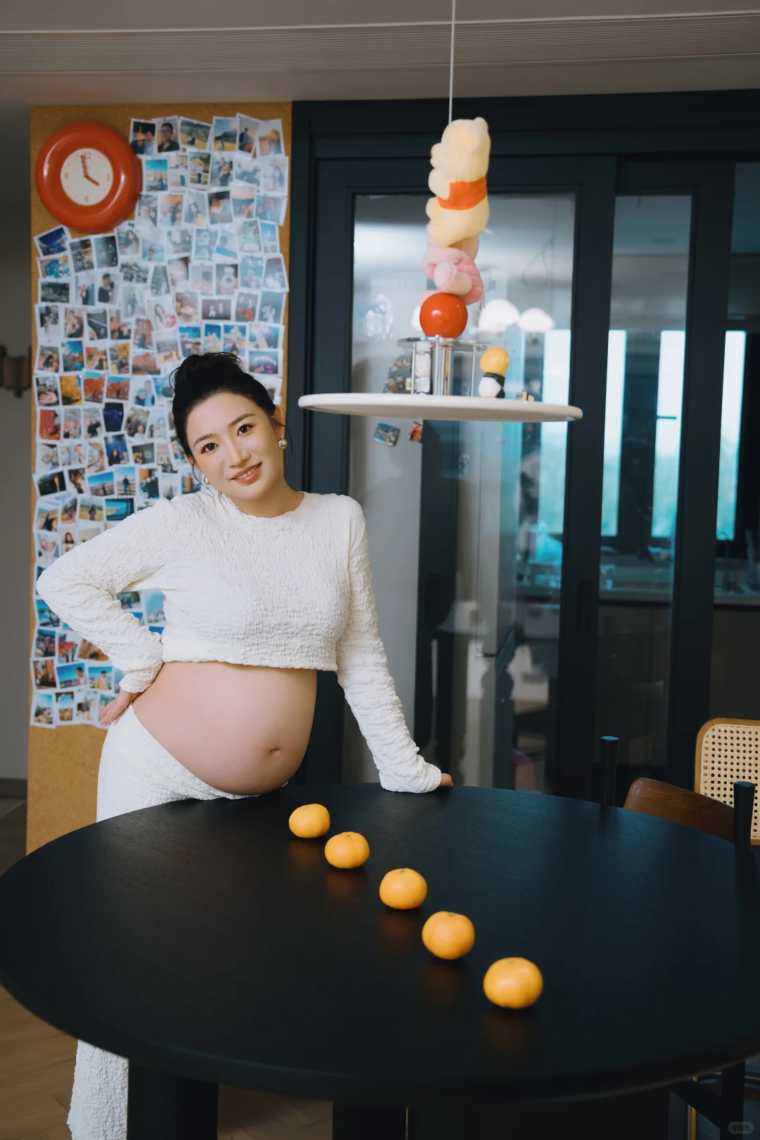 自然温馨的孕妇照当然要在家里拍啦