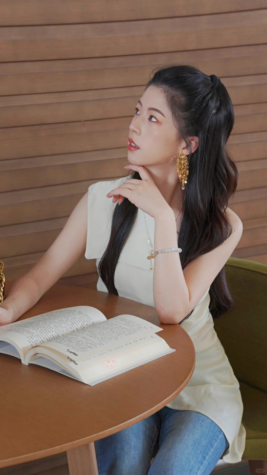 是你图书馆会偶遇的古早千金吗？