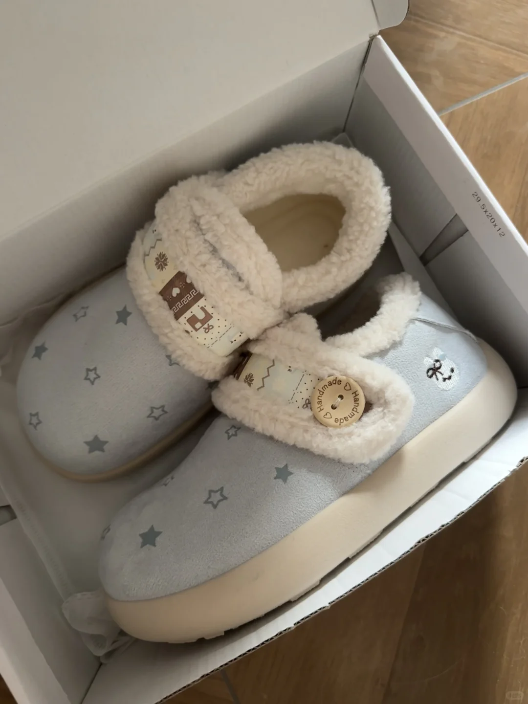 新鲜出炉的费尔岛🐰蓝色小面包棉鞋～～