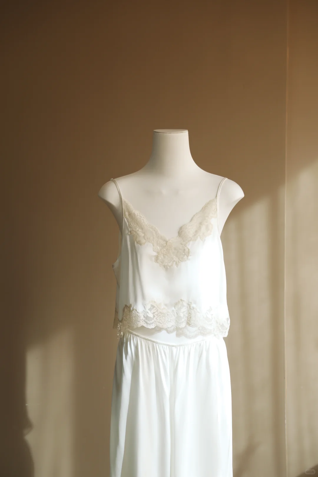 WakeUp醒来｜法式复古真丝吊带长裤