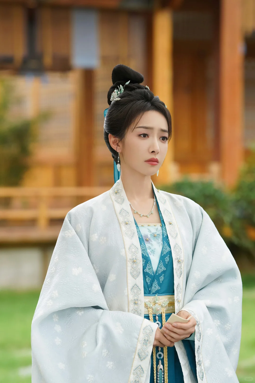 『山河枕』宋茜妆造盘点