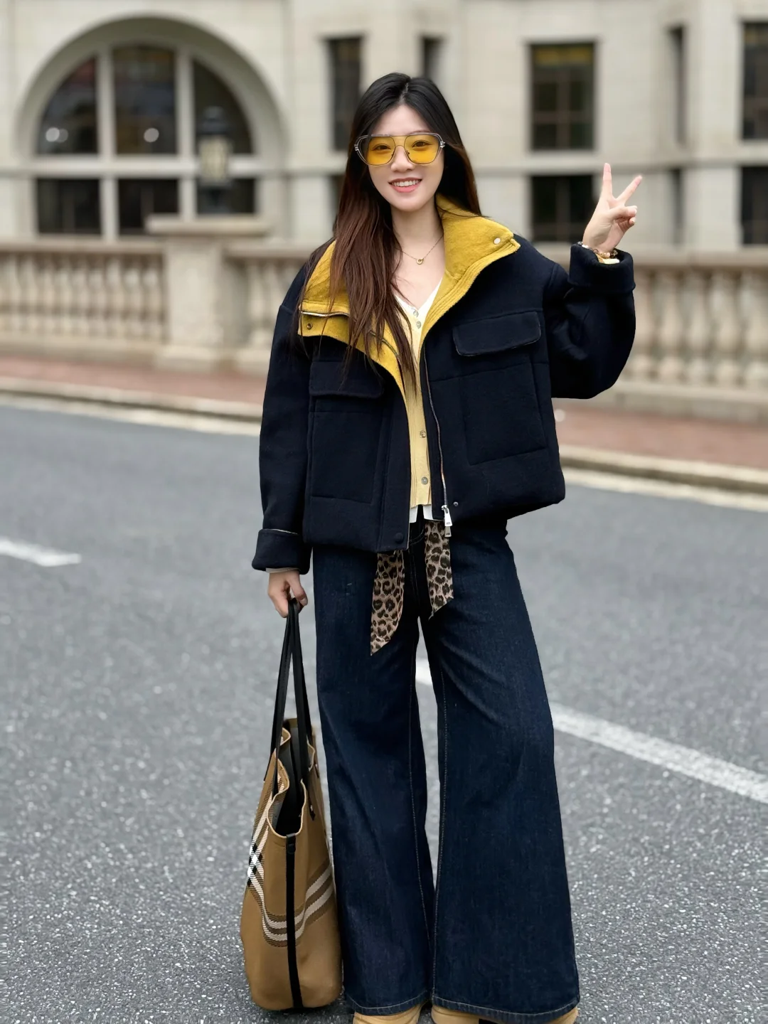 衣服爆了 模特也爆了