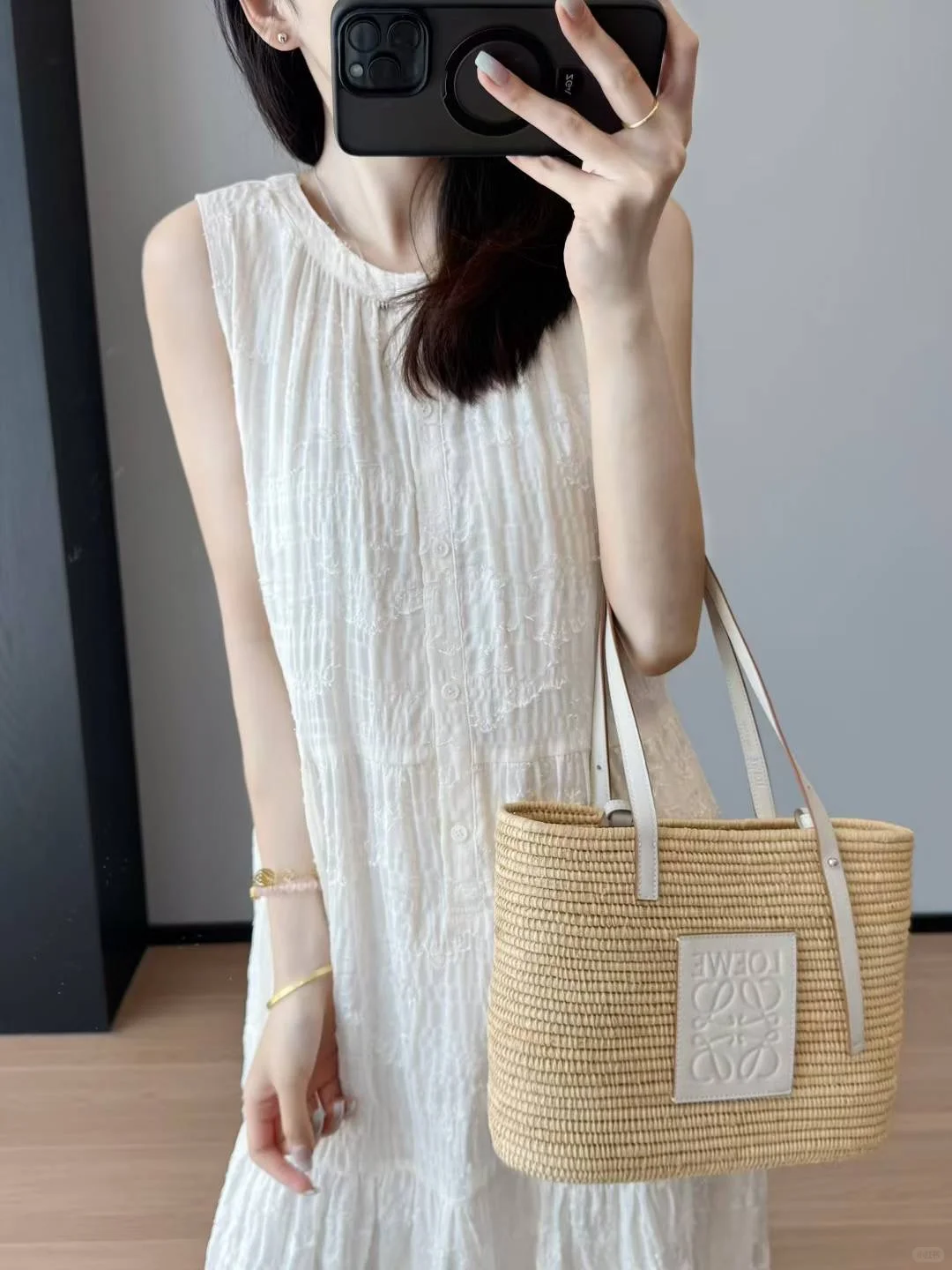 关于我买到一件巨满意的法式浪漫无袖背心裙