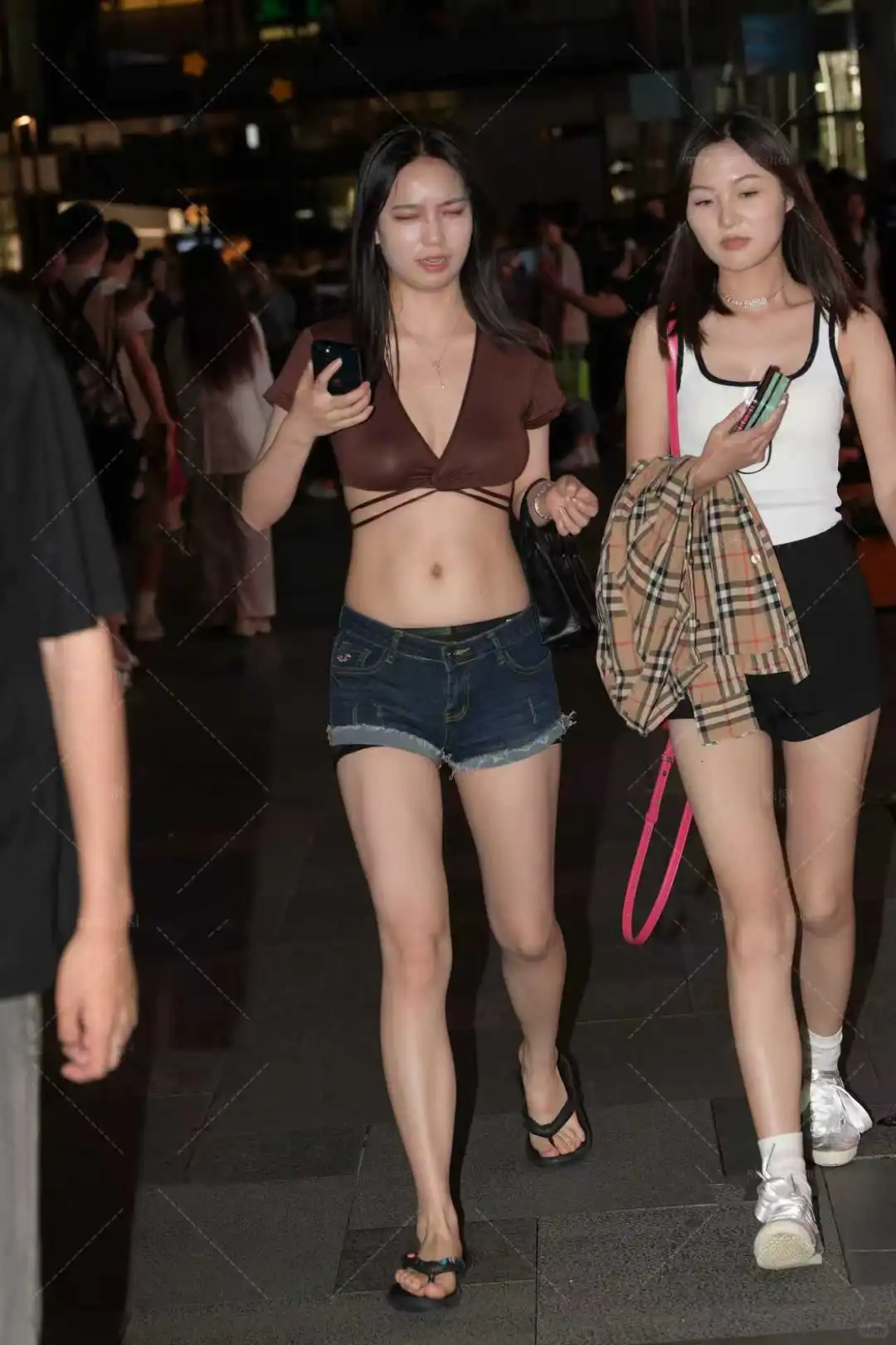 街拍美女，真的好喜欢