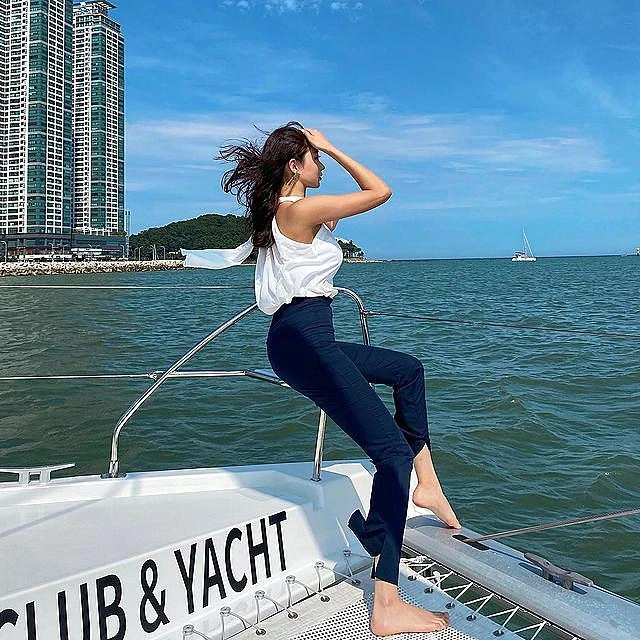 [ins美女]身材完美的大长腿女神模特写真②