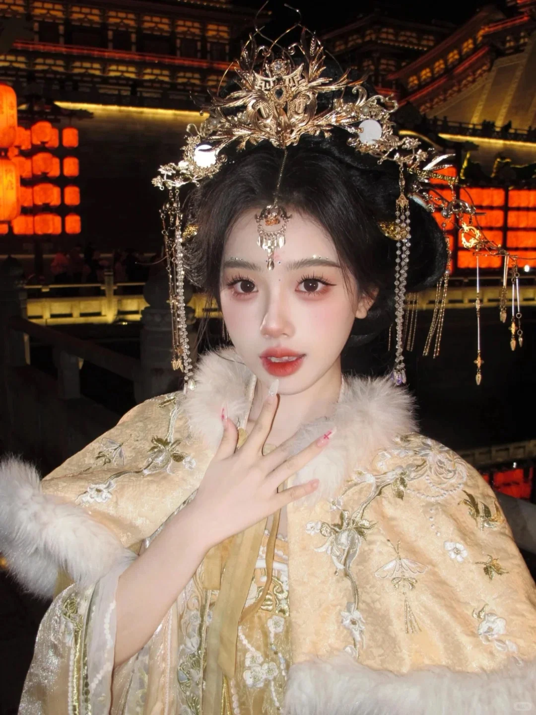 关于我在上海城隍庙花499r当神女的一天