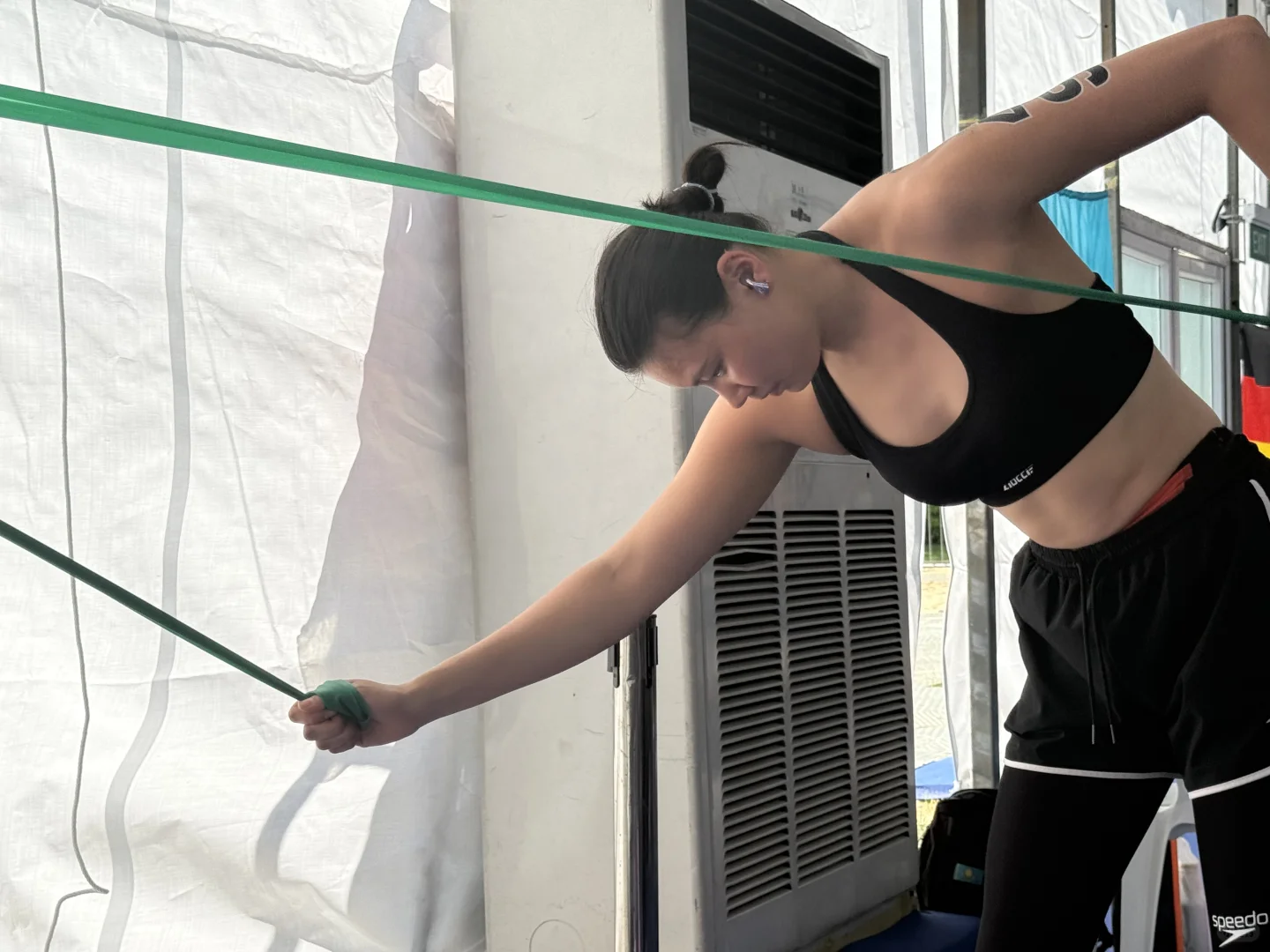 室内室外游泳国内女战士柳雅欣真的好帅