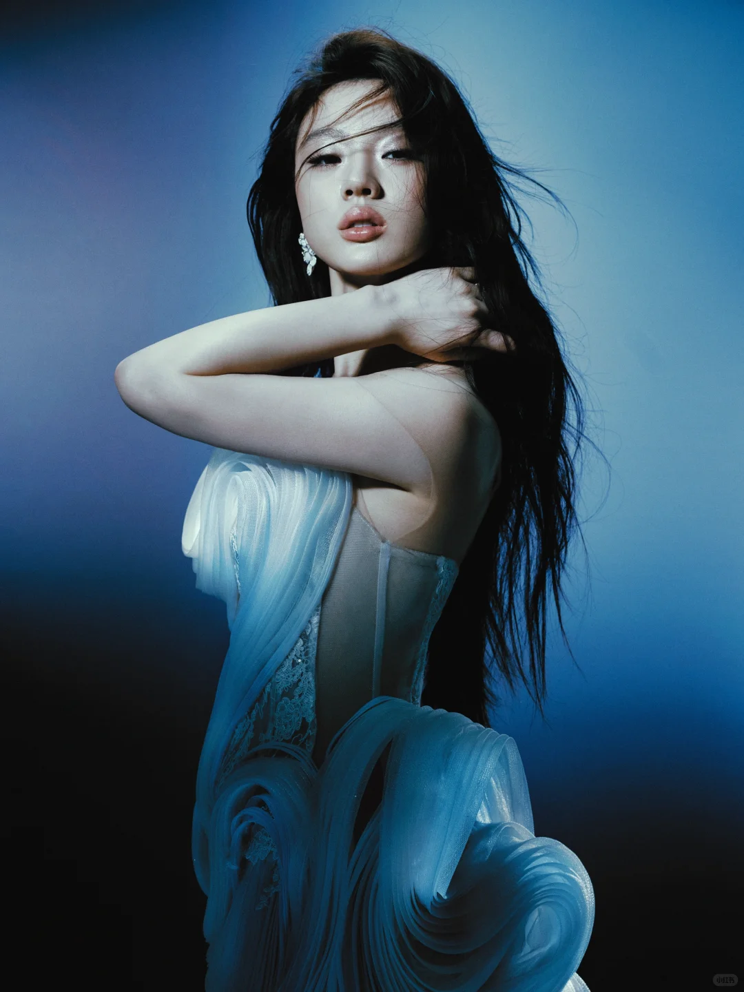 单依纯歌手2025首期造型