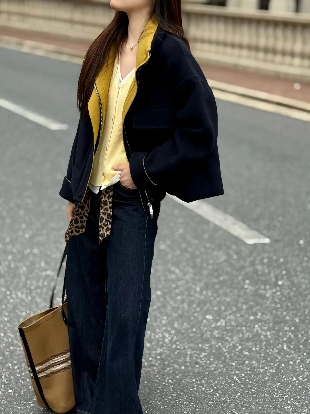 衣服爆了 模特也爆了