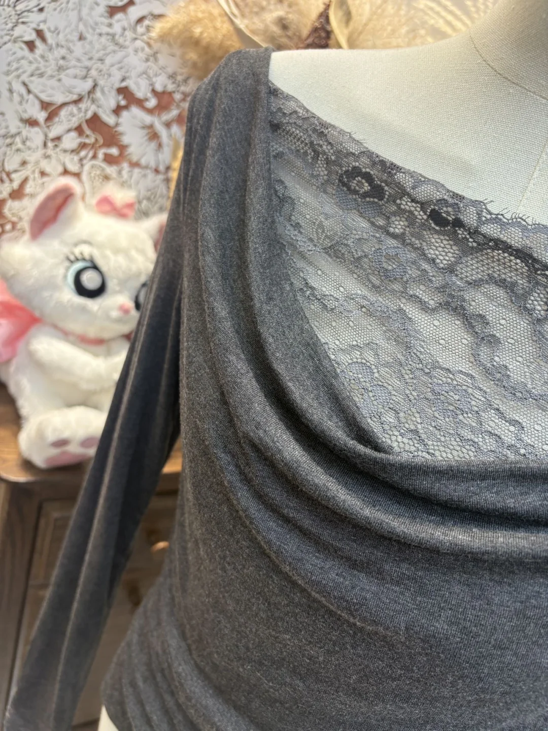 方几的蕾丝打底有姐妹喜欢吗 49