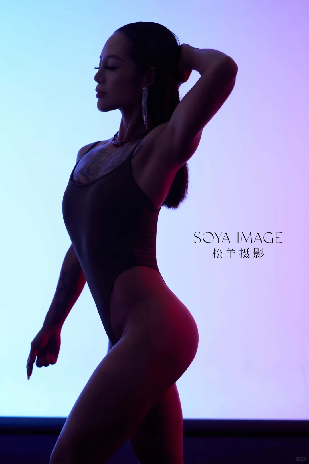 肌肉女孩健身写真真的帅