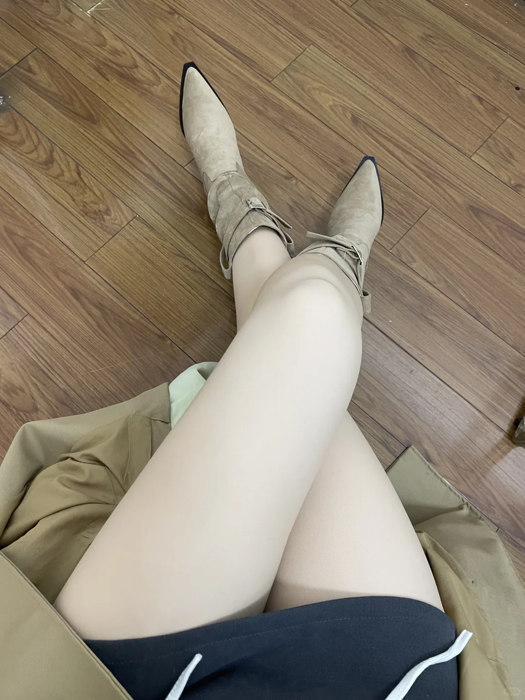 啊啊啊！妈妈给我选的光腿神器也太自然了吧