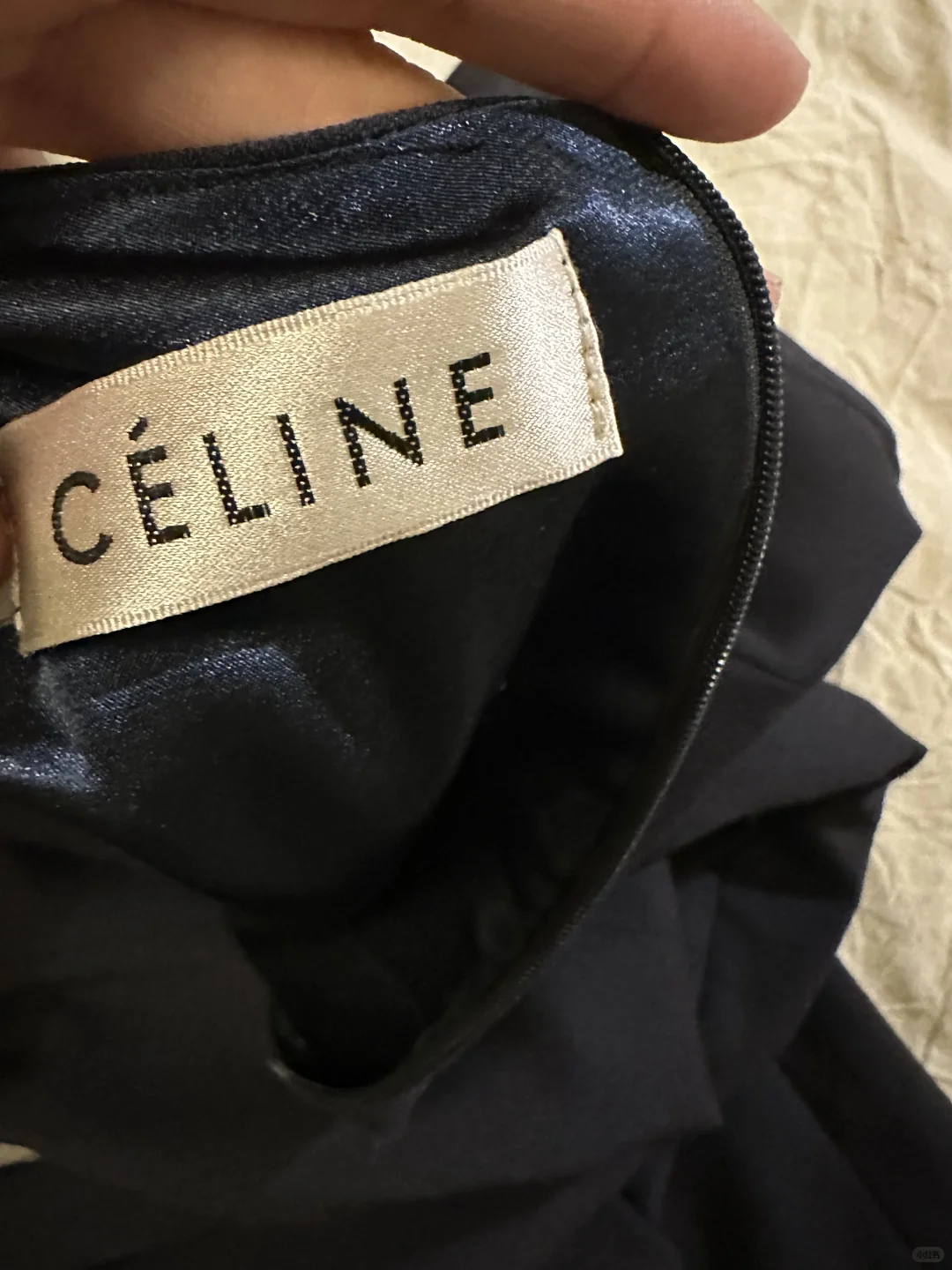 邵和古早感穿搭