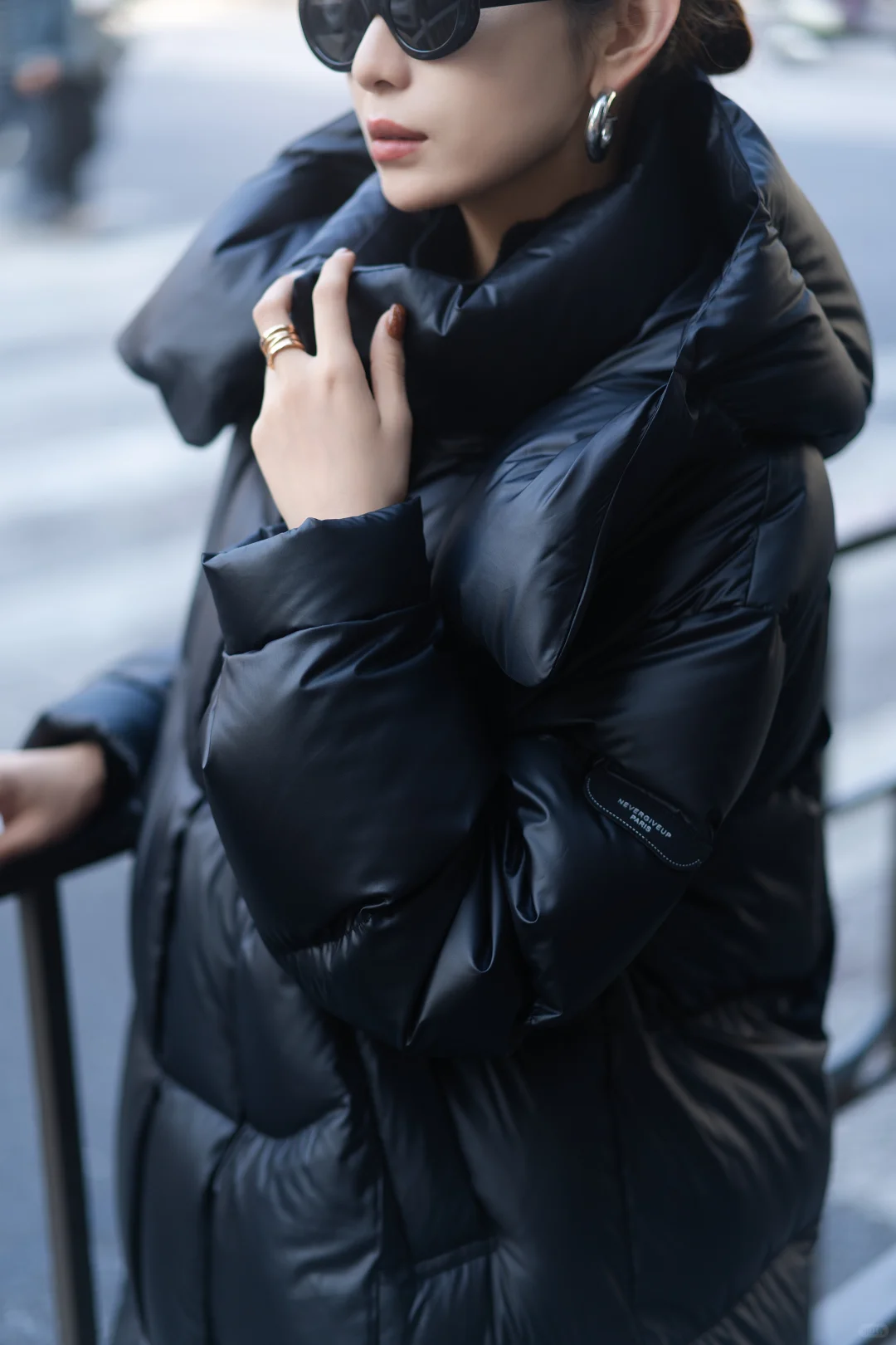 寒风凛冽，有科鲁达羽绒服就很安心