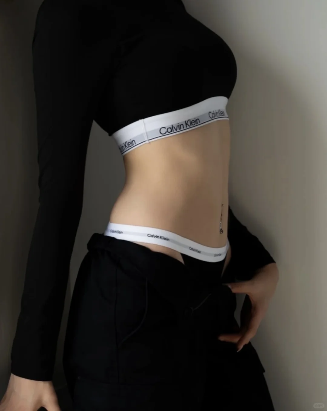 CK｜25秋女士聚拢升杯长袖T恤